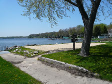 Image: Lake Mendota County Park - beach is closed