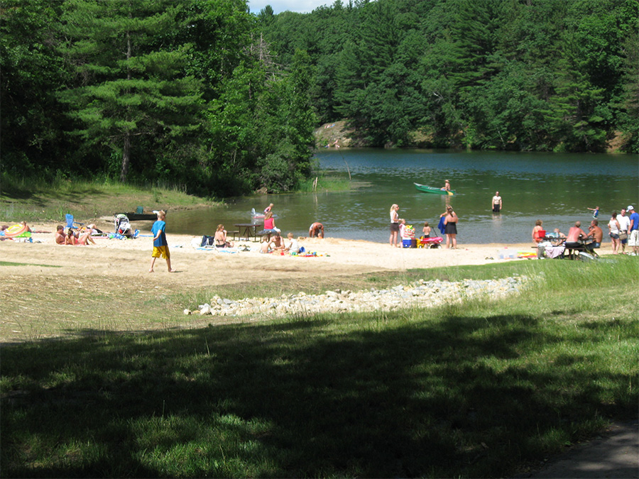 Image: Stewart County Park - beach is closed